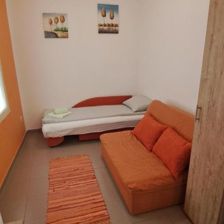 Downtown Lux Apartments, סובוטיקה מראה חיצוני תמונה